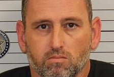 성실했던 교회 집사 남편의 실체...집 욕실 향한 '몰카' 충격 영상