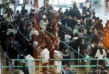 내달부터 항공권 부담 줄어든다…국제선 유류할증료 최대 35% ↓