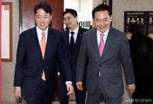 '조기 귀국' 이준석, 장동혁 단식장 찾아 '특검 공조' 힘 더한다