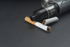 "수증기잖아" 건강하려 전자담배로 바꿨는데…내 심장에 무슨 일이