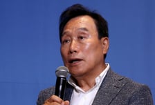 정치에 흔들리는 K-반도체…"경제 불확실성 커지면 국민에게 피해"