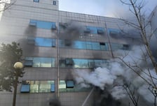 부천 중동 KB국민은행 건물 화재…소방 '대응 1단계' 진화 중