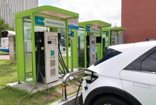 전기차 충전구역 '눈치 주차' 끝…과천시 주민신고로 과태료 부과