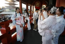 일본, 외국인관광객 4000만 시대…'최대 손님' 中과 갈등이 변수