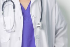 분식집 하다 숨진 의사에 분노한 의사들…"면허 재교부 왜 거부?"