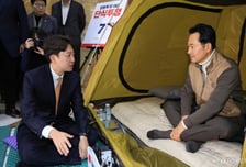 '7일째 단식' 장동혁 찾은 이준석 "가장 진정성 있어…특검 공조 추가 논의"