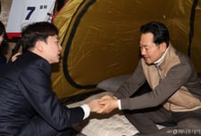 '단식 카드'로 야권 연대 주도하는 장동혁, 이준석 '다음 스텝'은