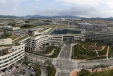 수조원 들이면 뭐하나...쪼개기의 저주, '기러기 아빠'만 남은 혁신도시