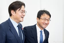 한병도, 홍익표 만나 "대전충남·광주전남 통합 등 신속 입법 최선"