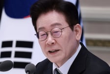 이재명 대통령, 녹색 넥타이 매고 '집권 2년차' 대전환 비전 밝혔다