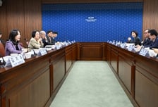 외교부, 무상원조 규모 2.8조원 확정…전년 대비 23%↓