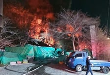 부산 기장군 공장 화재, 인근 야산으로 확산…소방 대응 2단계 발령