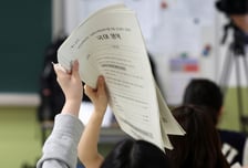 "'6모' 수학 있는분"…'모평 정답 유출' 교사·강사 46명, 檢 송치