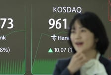 "코스피 오르는데 코스닥은 왜이래"…'천스닥' 시대는 언제