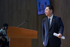 경찰, '김병기 차남 재직 업체' 압수수색…편입·채용 의혹