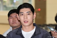 "이정후, LA 공항에 구금" 이게 무슨 일...美 하원의원도 나섰다