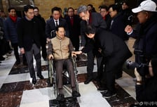 장동혁 8일만에 단식 중단..."더 긴 싸움 위해 중단하기로"