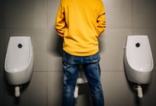 "추운 날 소변 더 마려워" 오늘만 화장실 8번 간 김부장, 혹시 '이 병'?