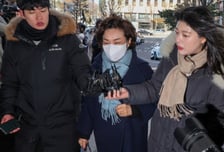 김병기 배우자 경찰 피의자 출석…공천헌금 관여 의혹