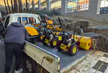 골목길·인도 눈길 '싹'…군포시 소형 제설차 투입, 보행 안전↑