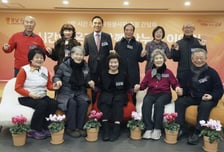 강남구, 자원봉사자 10인 쌓은 '1만 시간의 온기' 나눈다