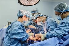 "캐나다선 못하는 10살 딸 수술 중국서 성공" 中 의료수준 어느새…