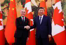 "관세 100%" 트럼프, 캐나다 압박하자 中 관영언론 "간섭 말라"