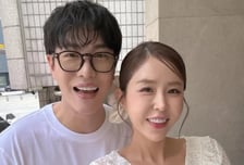 신지, '7살 연하' 문원과 5월 결혼 발표 "염려 잘 알아…노력할 것"