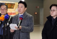 정의선, 加 방산특사단 합류… '잠수함 수주' 팀코리아 출국