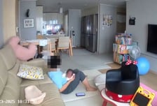 "열흘 된 신생아까지"…아기 따귀 때린 산후도우미, 피해자 더 있다?