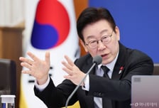 이재명 대통령 "올해 추경 안 할 것 아니다"…새해 '세번째' 추경 거론