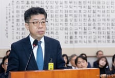 '계엄 수용공간 점검' 신용해 전 교정본부장, 검찰 송치