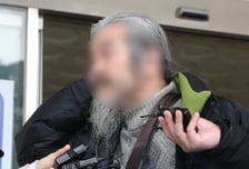 조두순, 또 감옥 간다...'무단외출·전자발찌 훼손' 징역 8개월