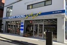 "한국 가면 꼭 들러" 외국인 의외의 필수 코스...약국으로 번진 K뷰티