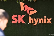 SK하이닉스, 분기 '사상 최대' 실적 경신…연간 영업이익 1등