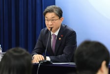 조각투자 거래소 인가 표류…이억원 "결과 소상히 설명할 것"