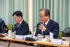 김석준 부산교육감 교육지원청 등 찾아 현장 소통