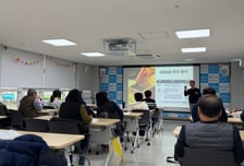 전원주 투자 대박에 "와!"…"주식 해볼래" 펜 잡은 '시니어 주린이들'