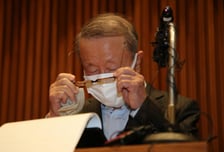 홍원식 남양유업 전 회장 1심 징역 3년…리베이트·별장 사적 유용 인정