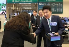 함영주 회장 지킨 하나금융…"대법원에 무한한 존경과 감사"