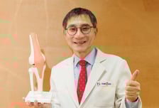 "망가진 무릎 6만개 인공관절로 바꿔드렸죠" 무릎 명의의 다음 포부는