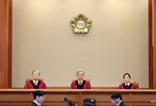 헌재 "비례대표 '정당지지율 3%룰' 위헌"