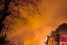 김해 공장 화재, 인근 야산으로 확산…행안장관 "가용인력 총동원"