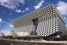 코오롱인더, 지난해 영업익 27.5% 감소…"새 시장 발굴하겠다"