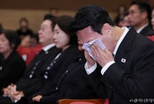 "여쭤볼게 많은데…" 대통령·총리도 울컥, 고 이해찬 마지막 길[현장+]