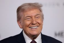 트럼프, '관세 비판' WSJ에 기고문…"관세는 미국의 기적"