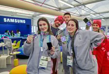 "올림픽 선수 필수템"…삼성전자, '갤럭시 Z 플립7' 3800대 뿌렸다