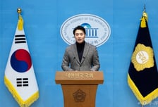 與한준호 "숙의 없는 통합은 또 분열로…정청래, 합당 제안 멈춰달라"