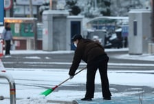 수도권 눈폭탄에 "출근 어쩌나"…'雪雪(설설)' 도로에 대중교통 늘린다
