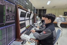 美 유인 우주선 실리는 韓 큐브위성, KT SAT이 관제